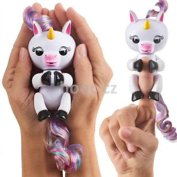 toysrus-fingerlings-unicorn-gigi.jpg